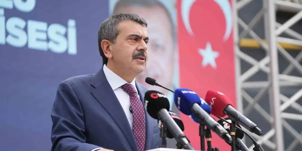 Milli Eğitim Bakanı Tekin'den CHP'ye Sert Yanıt: "Ne Kadar Eleştirseniz de Devam Edeceğim"