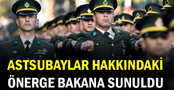 Astsubayların özlük hakları Bakanı Hulusi Akar'a soruldu